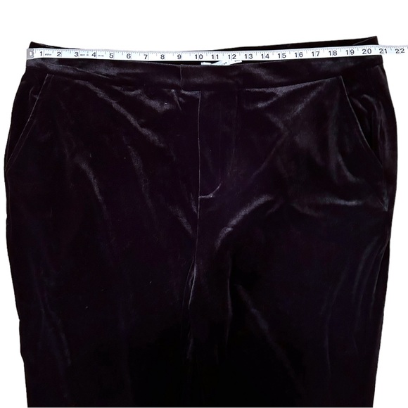 Good American Plus Size Wide Leg Velvet Trousers - Picture 7 of 9